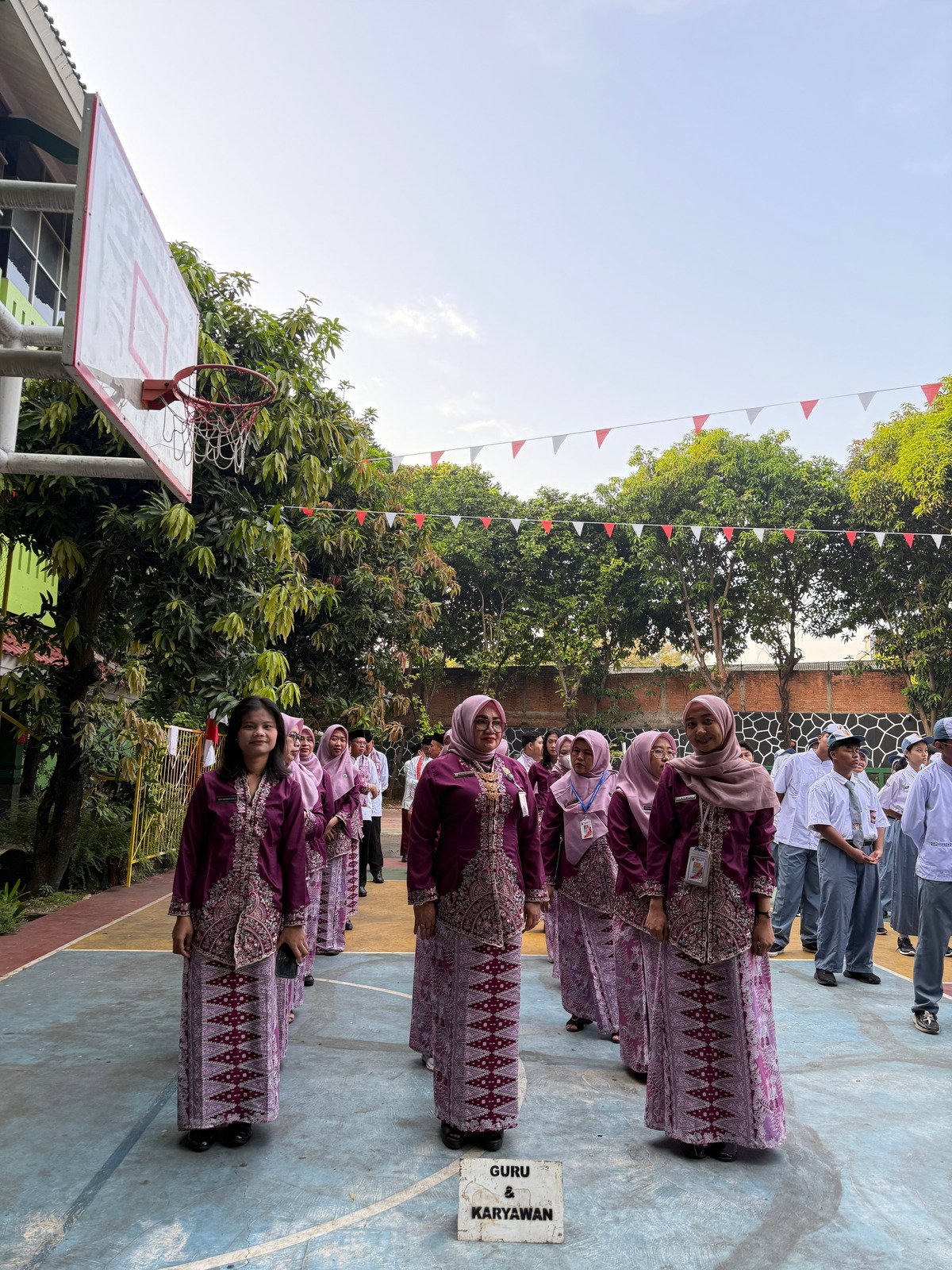 Semangat Merah Putih: Upacara Peringatan HUT ke-80 Kemerdekaan RI Tahun 2025